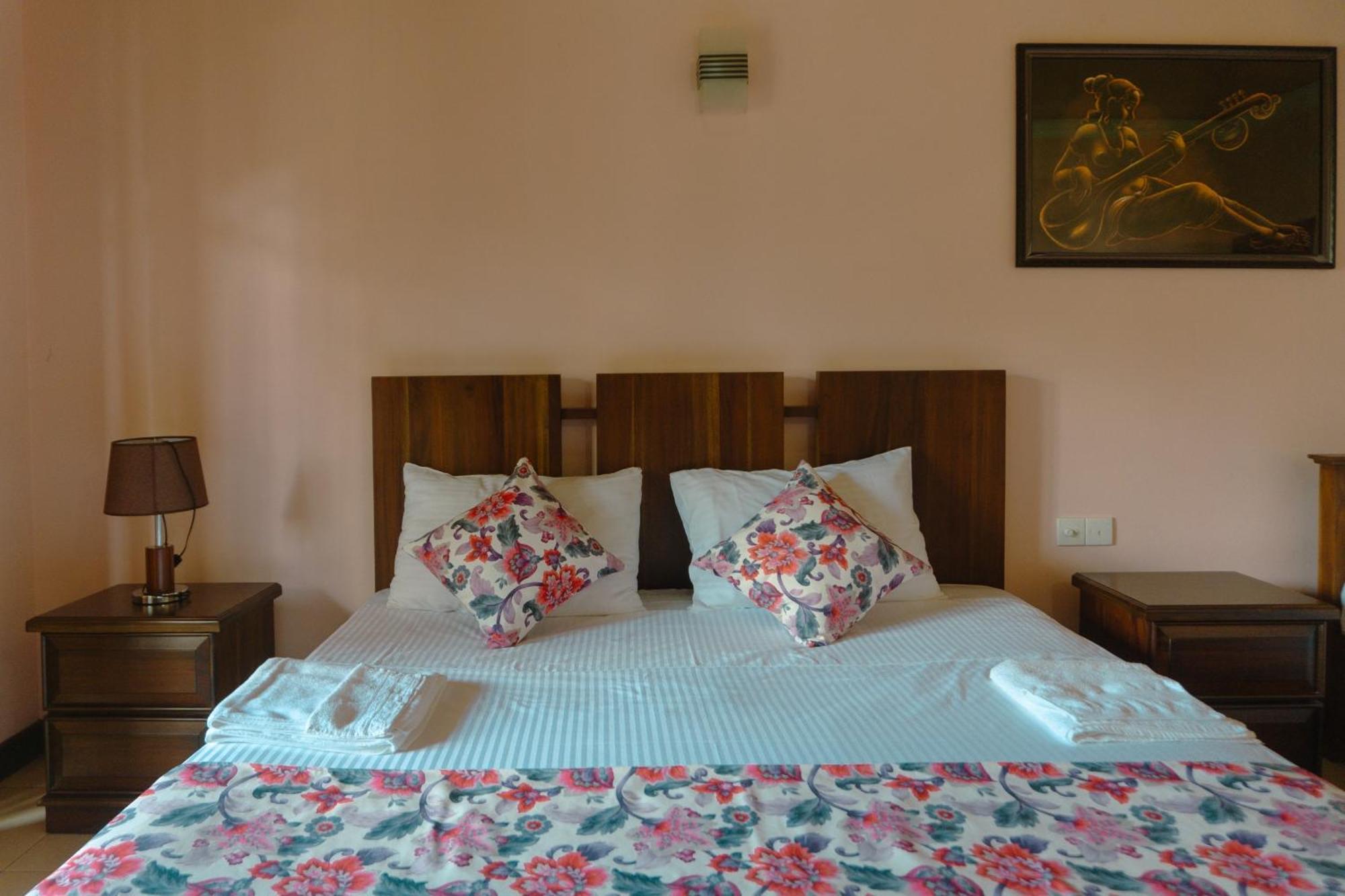 Bigcity Villa - Airport Transit Hotel Катунаяка Экстерьер фото