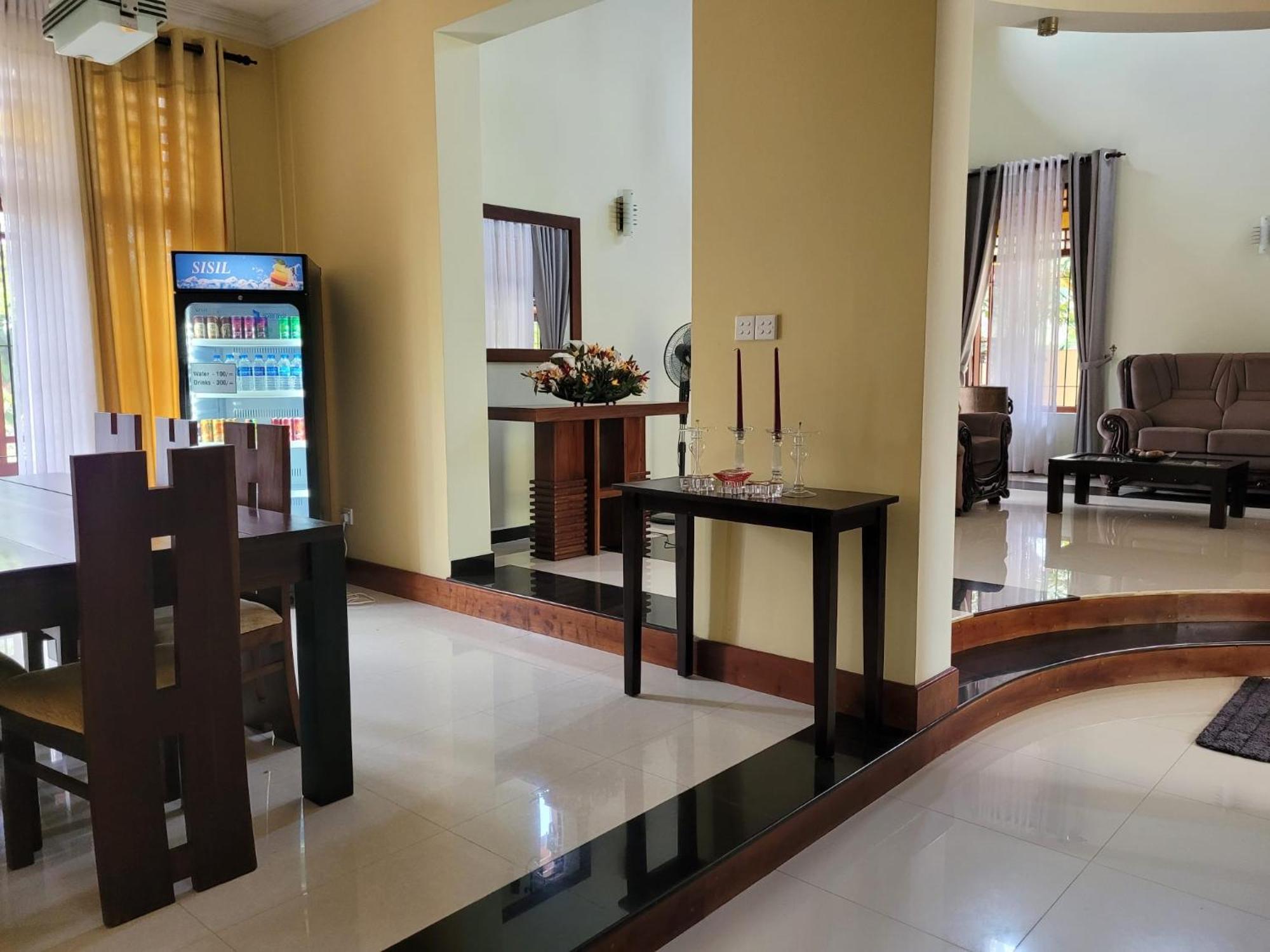 Bigcity Villa - Airport Transit Hotel Катунаяка Экстерьер фото